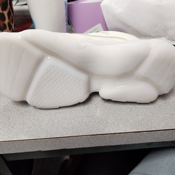 Shoes - Picture 2 of 3